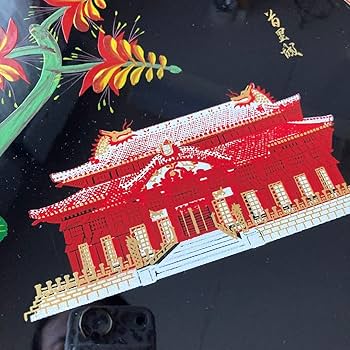 首里城土産　琉球漆器 赤 花と葉のデザイン Amazon.co.jp: 琉球漆器 飾り盆 首里城 : ホーム＆キッチン